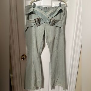 NWT Pretty Little Thing Unique Light Wash Double Belted Denim Jeans 36x32